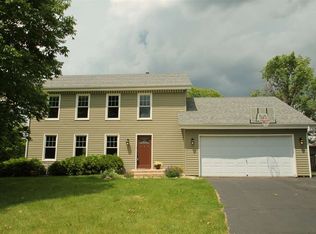 7655 Thistle Ridge Rd, Roscoe, IL 61073