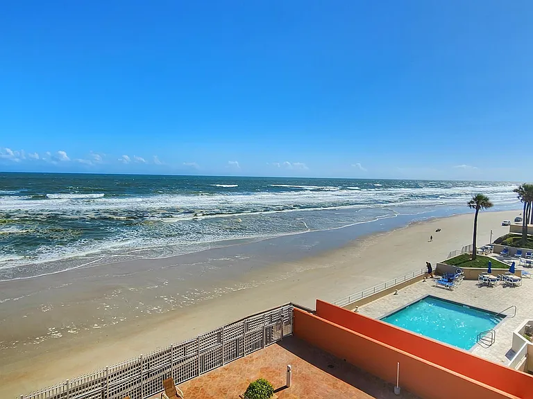 2901 S Atlantic Ave #402 — Photo 42
