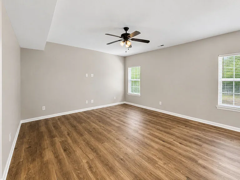 4424 Roundwood Ct — Photo 7