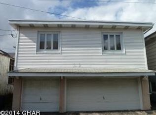 831 Hanover Ct, Hazleton, PA 18201