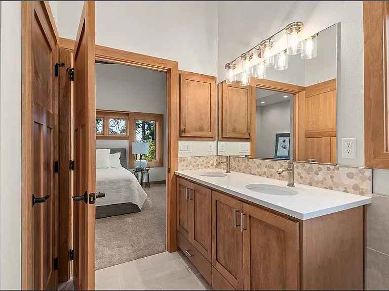 1417 S Ivory St — Photo 32