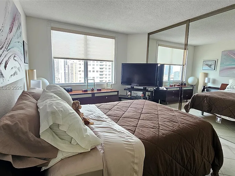 1980 S Ocean Dr #15K — Photo 19