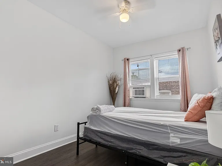 3138 W Allegheny Ave #B — Photo 16