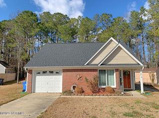 105 Lennox Cir, Jacksonville, NC 28546