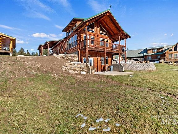 2nd image of 7 Terrace Dr