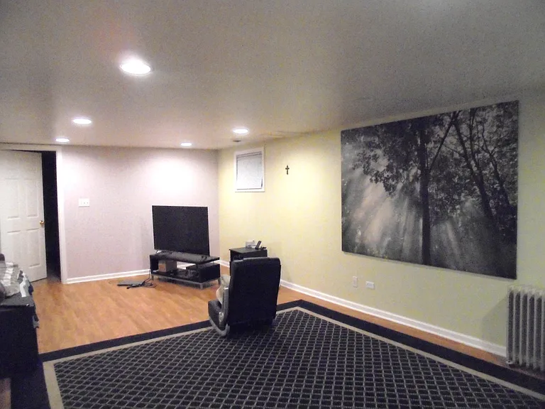 590 Clayton Ln — Photo 23