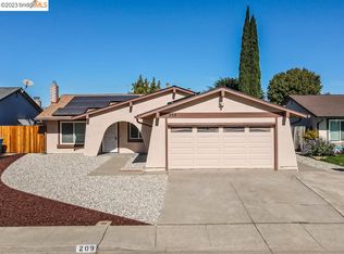 209 Richard Pl, Vacaville, CA 95687