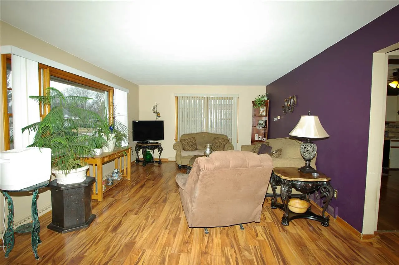 2913 Lawndale Ave photo 1
