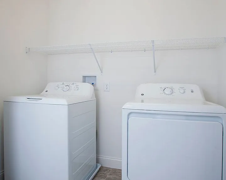 2308 Bartlett Rd #10E — Photo 7