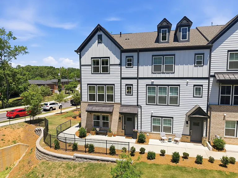 3008 Oak Landing Dr — Photo 38