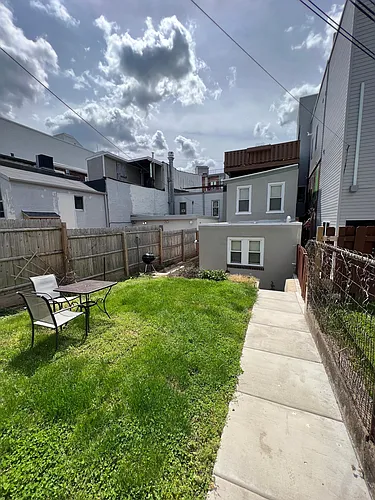 5113 Rochelle Ave #1R Photo 1
