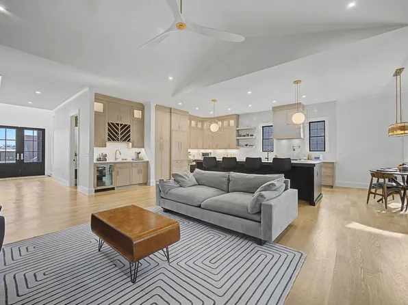 4287 Captains Ct, Lexington, KY 40513