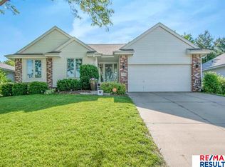 2221 N 151st St, Omaha, NE 68116