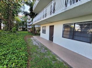 500 NE 2nd St APT 117, Dania, FL 33004