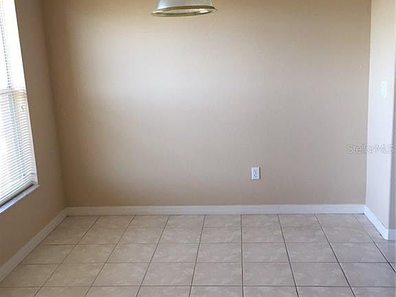 5th image of 740 Stonewyk Way