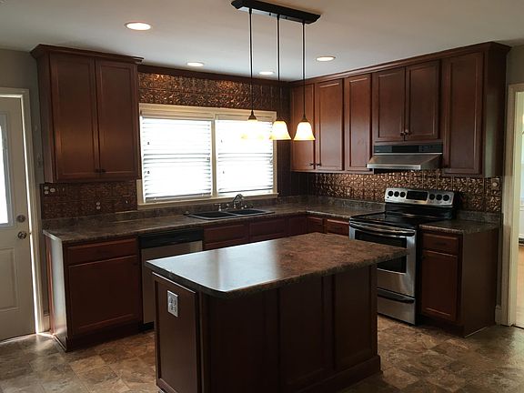 4th image of 505 W 23rd St