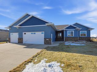 1636 S McCoy St, Aberdeen, SD 57401