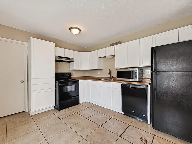 7410 La Granada Dr — Photo 15