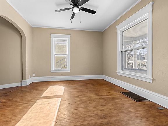 5th image of 502 Pearl St