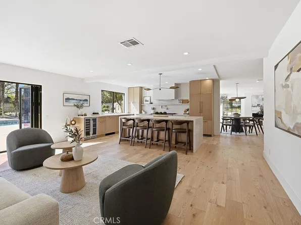 10345 Oso Ave, Chatsworth, CA 91311