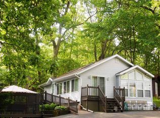 294 Leisure Way, Edgerton, WI 53534