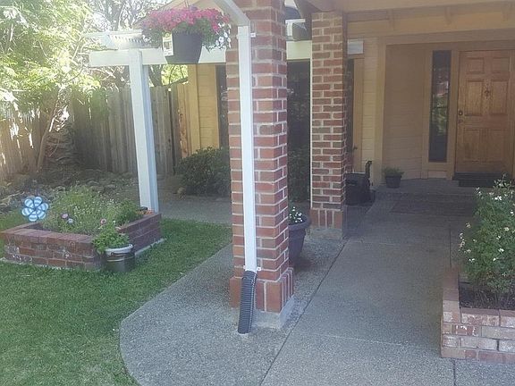 2nd image of 2119 Carrillo Ct