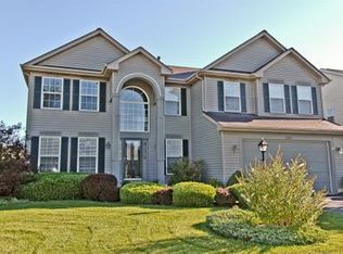 1880 Highmeadow Ln, Algonquin, IL 60102