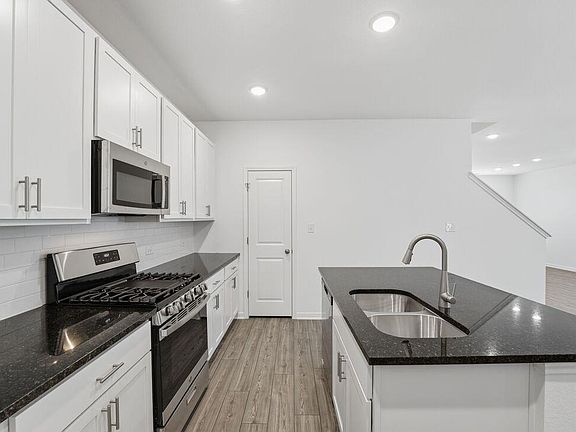 4th image of 117 Betsy Rd