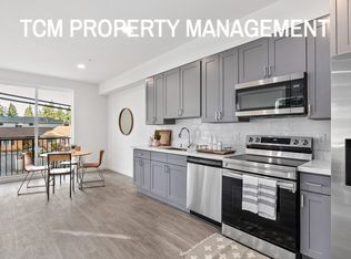 1719 N 185th St #305, Seattle, WA 98133