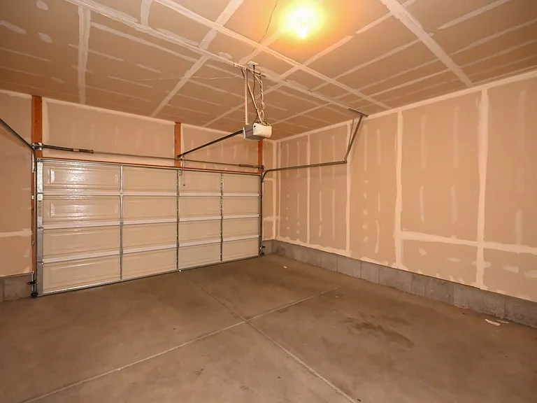 13078 S Elm Hollow Ct — Photo 32