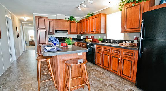 5th image of 651 SW 117th Way #32-1