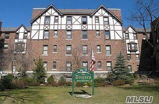 5th image of 160-15 Powells Cove Blvd #D103