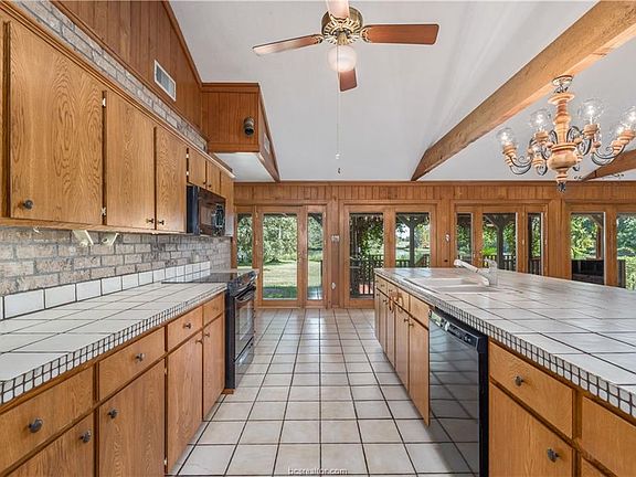 5th image of 10549 Woodview (pvt) Dr