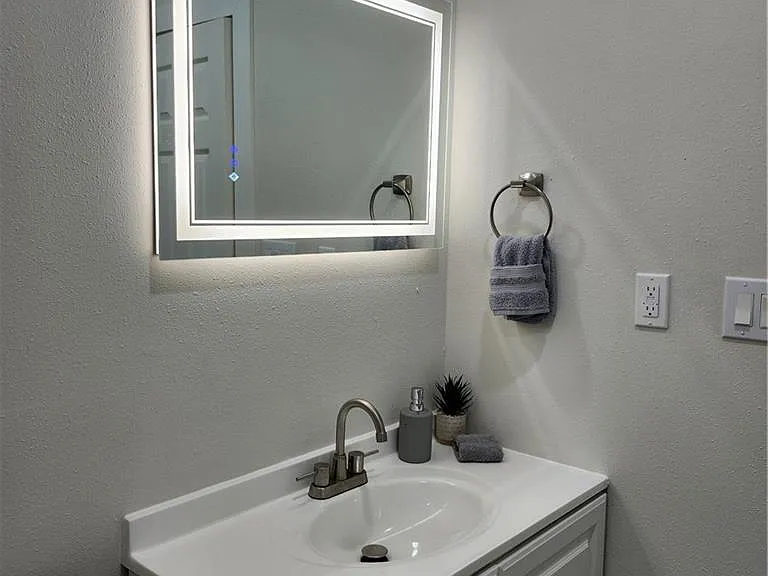 2914 Chateau St — Photo 25
