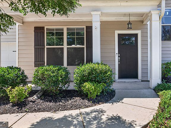 3rd image of 1202 Lincoln Ln