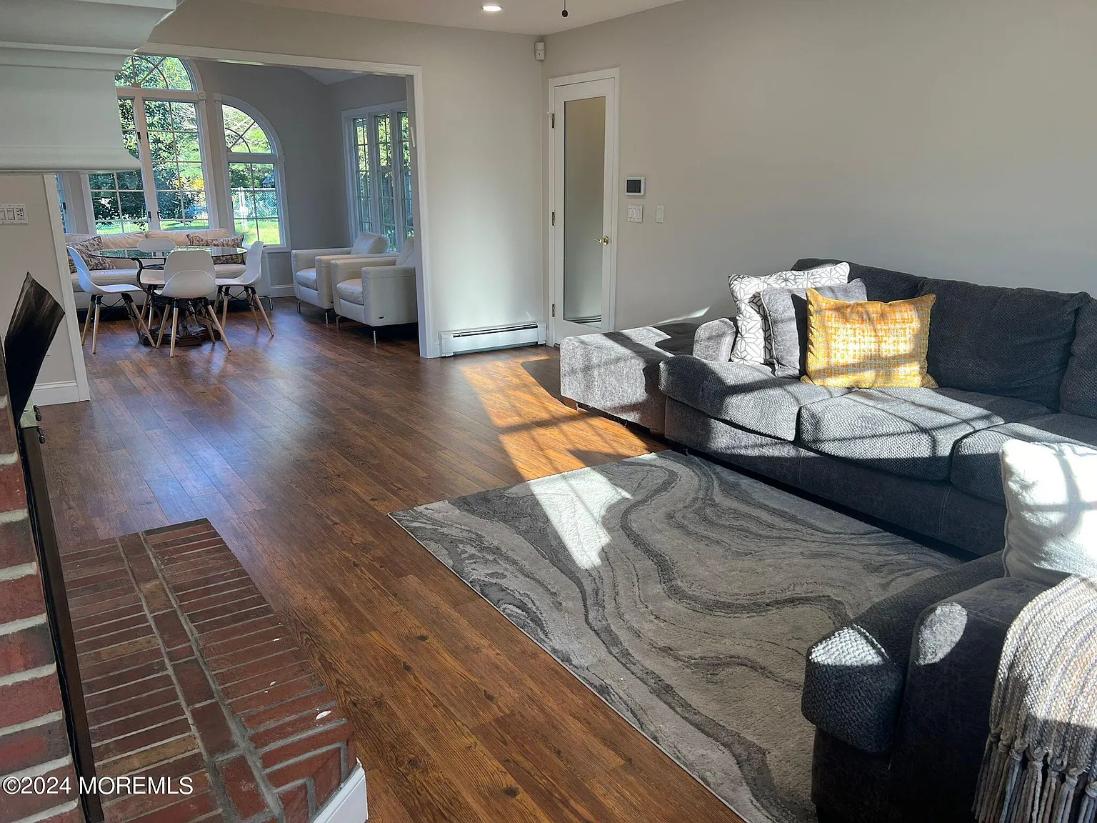 4 bed, 2.5 bath, 2650 sqft, $4,500 — Photo 4