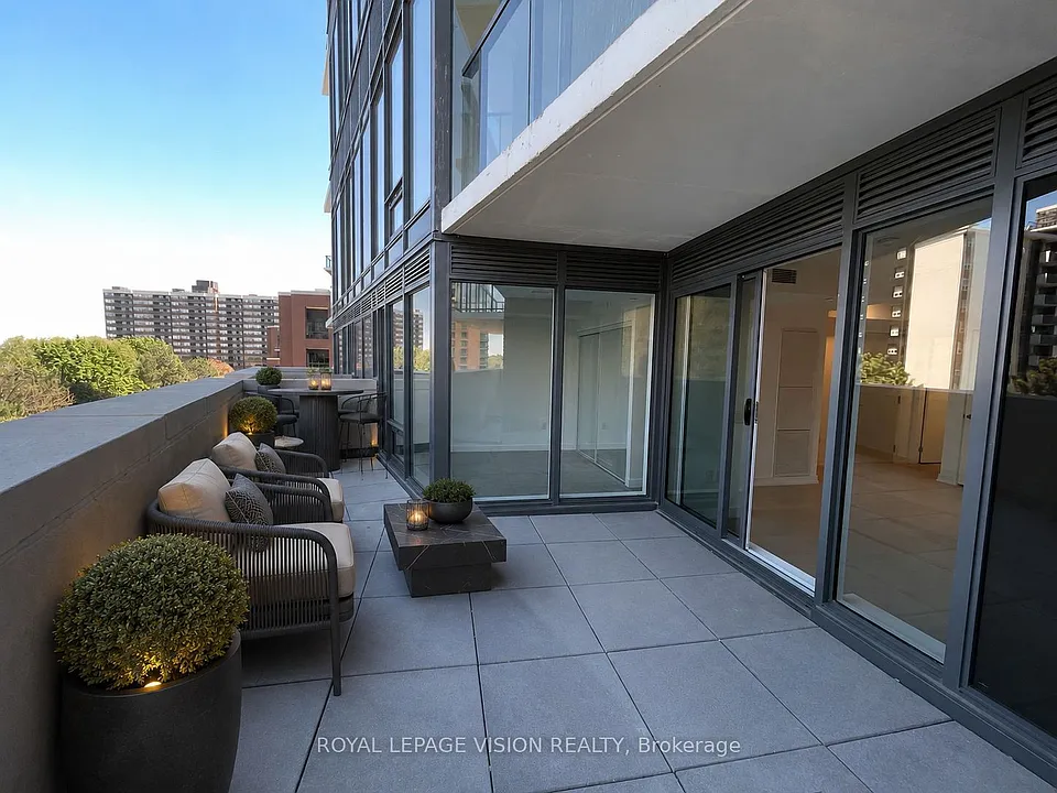 4010 Eglinton Ave W #503