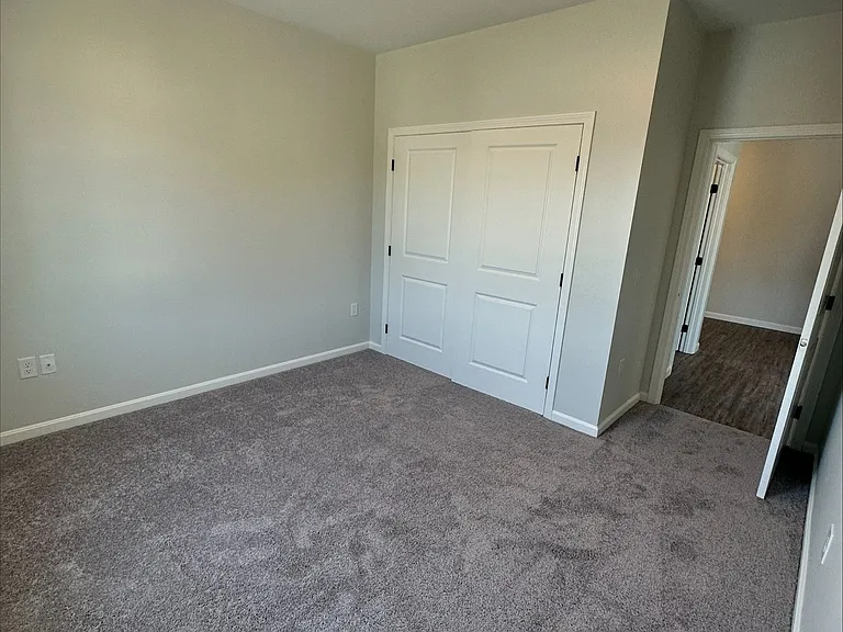 135 Waterman Ave #11 — Photo 6
