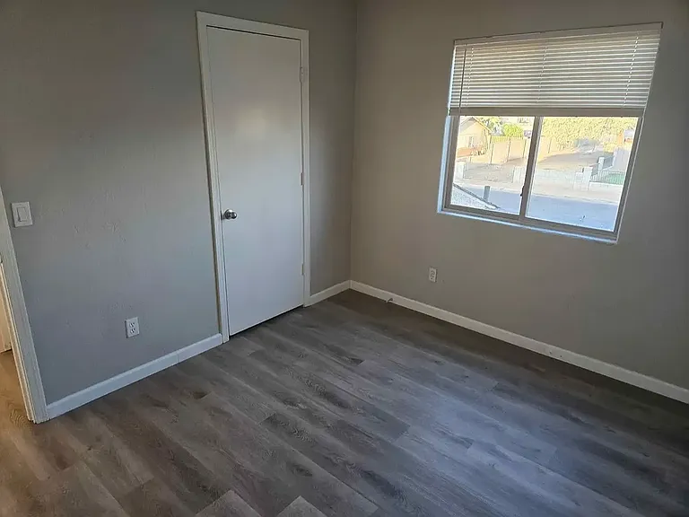 1209 S 14th Ave #1 — Photo 6