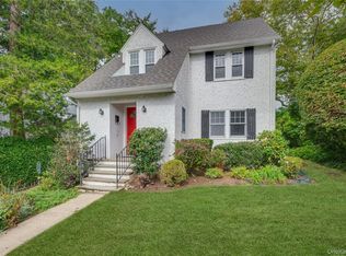 17 Briarcliff Rd, Larchmont, NY 10538