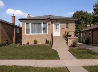 2854 W 99th St, Evergreen Park, IL 60805