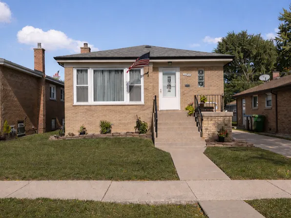 2854 W 99th St, Evergreen Park, IL 60805