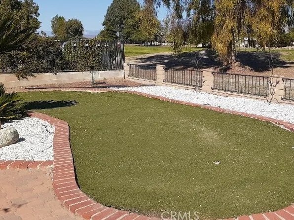 1484 Pepper Tree Dr, Hemet, CA 92545