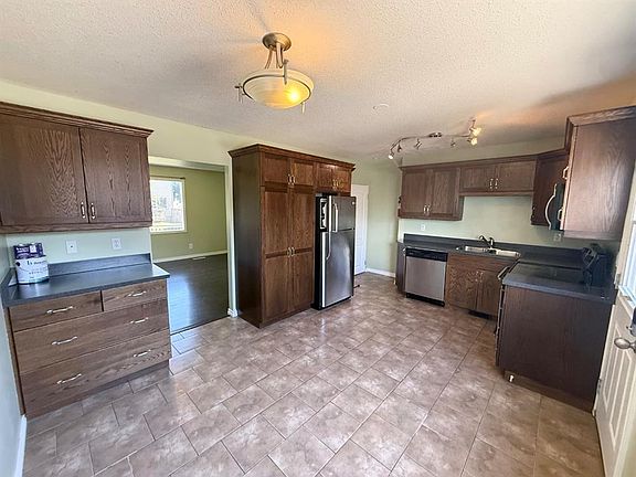 4th image of 114 W Hardisty Ave #65