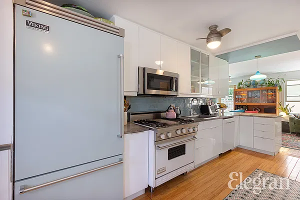 Sold by (Legacy) Elegran | media 17