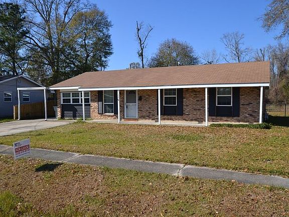 3rd image of 209 Cypress Dr