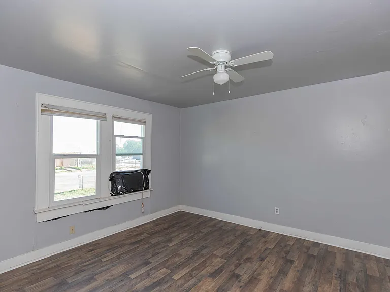 821 S Travis St #2 — Photo 16