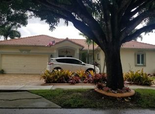 15957 NW 77th Pl, Miami Lakes, FL 33016