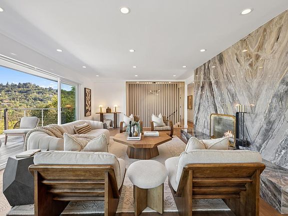 3rd image of 105 Oak Ridge Road