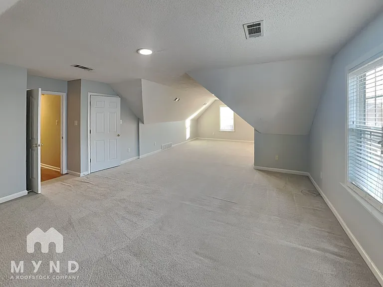 9236 Speerberry Cir — Photo 16
